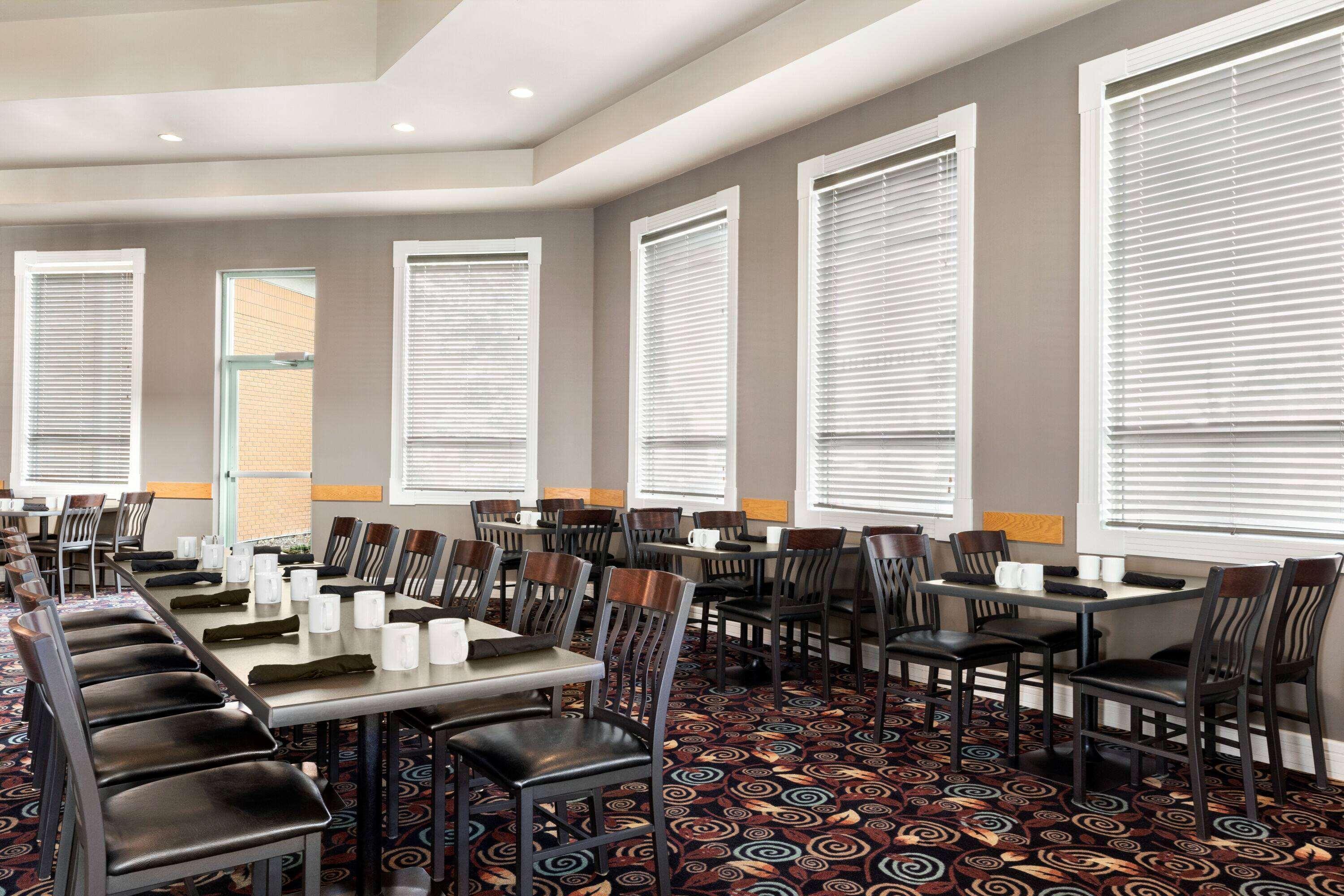 Royal Hotel Calgary, Trademark Collection By Wyndham Exterior foto